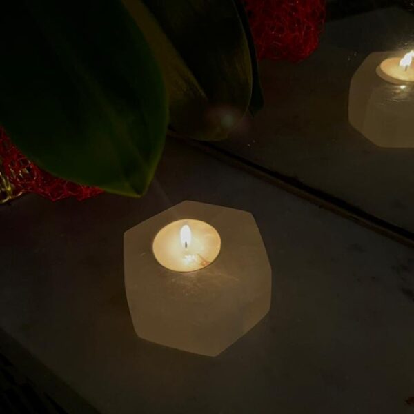 Rawda (hexagon) Candle